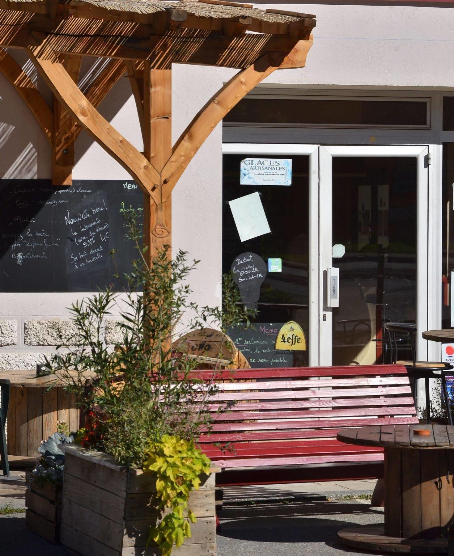 L'Auberge D'Eygliers Екстериор снимка